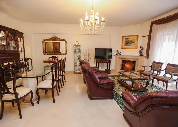 Like-Home-T4-Bright Benfica Apt-Terrace